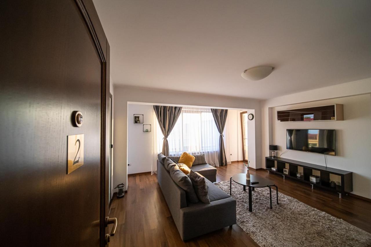 Apartament Tatu Bar&Grill Otopeni Exterior photo
